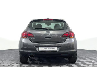 Подержанный автомобиль Opel Astra Hatchback 2010 года (6 фото)