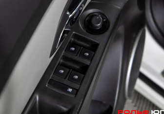 Подержанный автомобиль Chevrolet Cruze Hatchback 2012 года (13 фото)