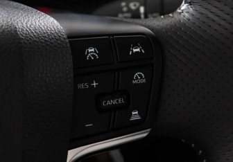 Подержанный автомобиль Toyota Camry Sedan 2024 года (14 фото)