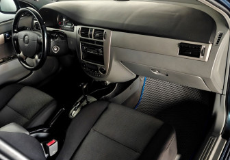 Подержанный автомобиль Chevrolet Lacetti Sedan 2007 года (9 фото)