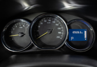 Подержанный автомобиль Renault Sandero 2018 года (12 фото)