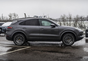 Подержанный автомобиль Porsche Cayenne 2020 года (5 фото)