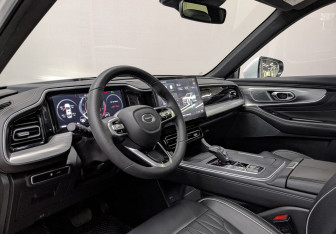 Подержанный автомобиль GAC GS8 2024 года (15 фото)