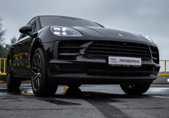 Подержанный автомобиль Porsche Macan 2021 года (12 фото)