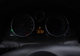 Подержанный автомобиль Opel Antara 2014 года (12 фото)