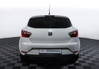 Подержанный автомобиль SEAT Ibiza Hatchback 2012 года (6 фото)