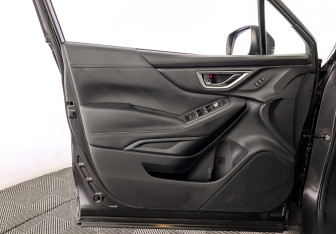 Подержанный автомобиль Subaru Forester Suv 2018 года (19 фото)