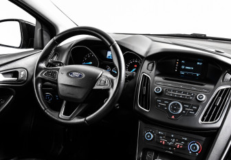 Подержанный автомобиль Ford Focus Sedan 2018 года (17 фото)