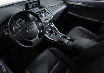 Подержанный автомобиль Lexus NX 2019 года (7 фото)