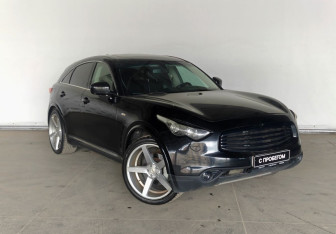 Подержанный автомобиль Infiniti FX 2011 года (3 фото)