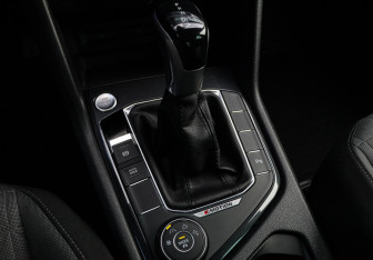 Подержанный автомобиль Volkswagen Tiguan 2021 года (18 фото)