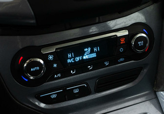 Подержанный автомобиль Ford Focus Wagon 2013 года (12 фото)