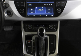 Подержанный автомобиль Geely Atlas 2018 года (14 фото)