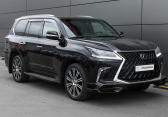 Подержанный автомобиль Lexus LX 2017 года (3 фото)