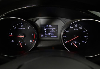 Подержанный автомобиль Kia Carnival 2018 года (12 фото)