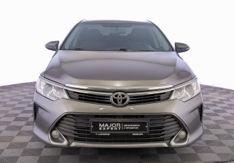 Подержанный автомобиль Toyota Camry Sedan 2016 года (2 фото)