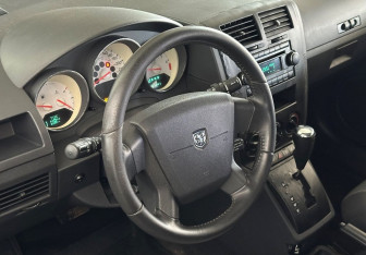 Подержанный автомобиль Dodge Caliber 2008 года (12 фото)