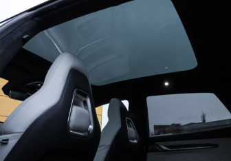 Подержанный автомобиль Zeekr 001 2023 года (14 фото)