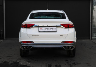 Подержанный автомобиль Geely Tugella 2022 года (5 фото)