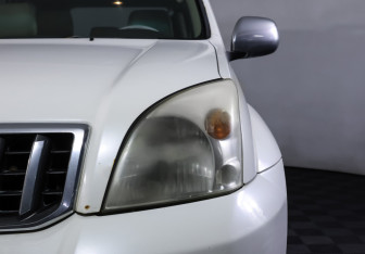 Подержанный автомобиль Toyota Land Cruiser Prado 2002 года (20 фото)