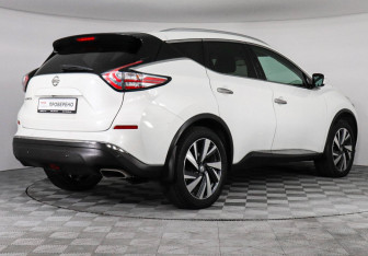 Подержанный автомобиль Nissan Murano Suv 2017 года (5 фото)