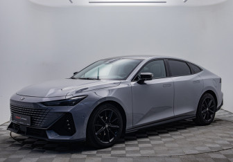 Подержанный автомобиль Changan UNI-V 2023 года (1 фото)