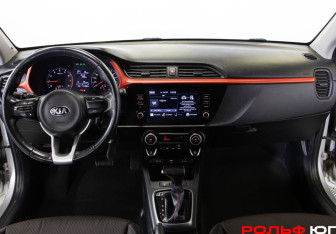 Подержанный автомобиль Kia Rio Sedan 2021 года (11 фото)