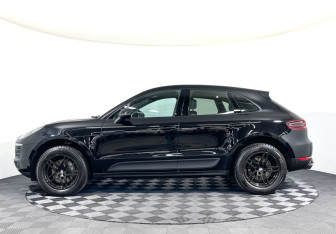 Подержанный автомобиль Porsche Macan 2018 года (8 фото)