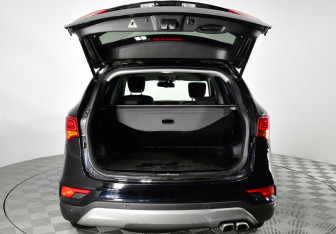 Подержанный автомобиль Hyundai Santa Fe 2017 года (11 фото)