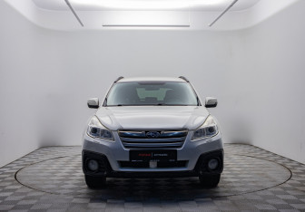 Подержанный автомобиль Subaru Outback Wagon 2012 года (2 фото)