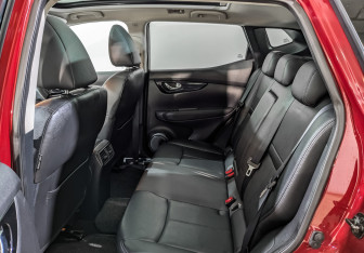 Подержанный автомобиль Nissan Qashqai 2014 года (17 фото)