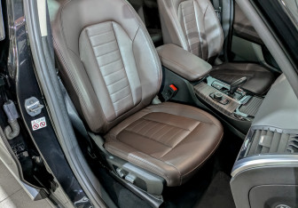 Подержанный автомобиль BMW X3 2020 года (25 фото)