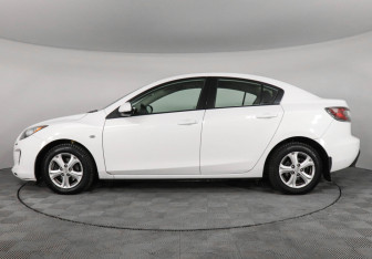 Подержанный автомобиль Mazda 3 Sedan 2012 года (8 фото)