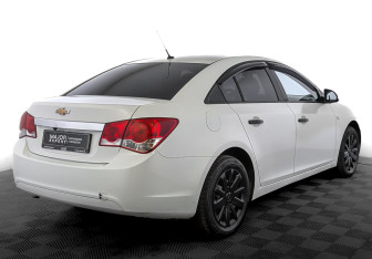 Подержанный автомобиль Chevrolet Cruze Sedan 2012 года (5 фото)