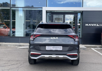 Подержанный автомобиль Kia Sportage 2022 года (6 фото)