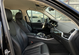 Подержанный автомобиль BMW X5 2020 года (24 фото)