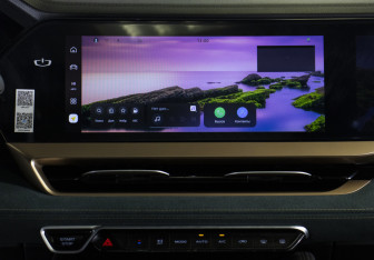 Подержанный автомобиль Geely Monjaro 2024 года (18 фото)