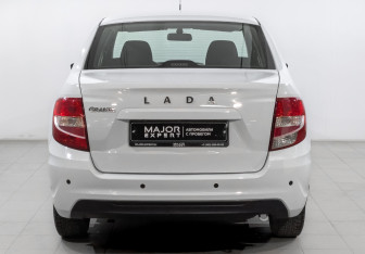 Подержанный автомобиль LADA (ВАЗ) Granta Sedan 2023 года (6 фото)
