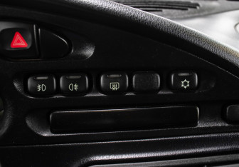 Подержанный автомобиль Chevrolet Niva 2012 года (18 фото)