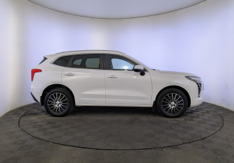 Подержанный автомобиль Haval Jolion 2022 года (4 фото)