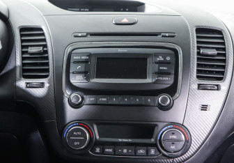 Подержанный автомобиль Kia Cerato Sedan 2017 года (8 фото)