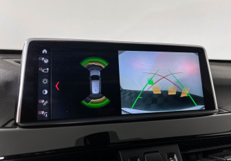 Подержанный автомобиль BMW X1 2018 года (18 фото)