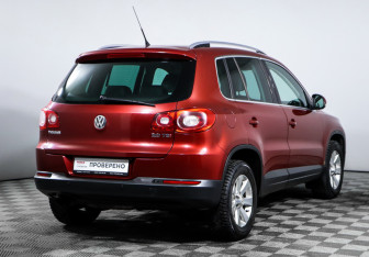Подержанный автомобиль Volkswagen Tiguan 2009 года (5 фото)