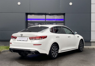 Подержанный автомобиль Kia Optima Sedan 2019 года (5 фото)