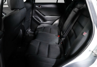 Подержанный автомобиль Mazda CX-5 2015 года (13 фото)