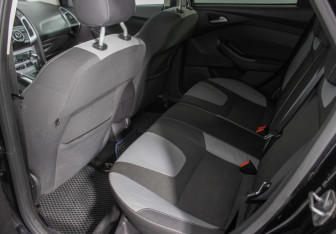 Подержанный автомобиль Ford Focus Hatchback 2013 года (11 фото)