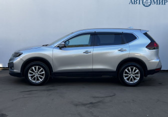 Подержанный автомобиль Nissan X-Trail 2020 года (8 фото)