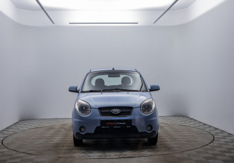 Подержанный автомобиль Kia Picanto 2010 года (2 фото)