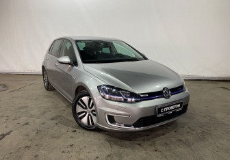 Подержанный автомобиль Volkswagen Golf Hatchback 2018 года (3 фото)