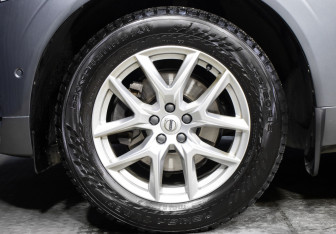 Подержанный автомобиль Volvo XC60 2019 года (28 фото)